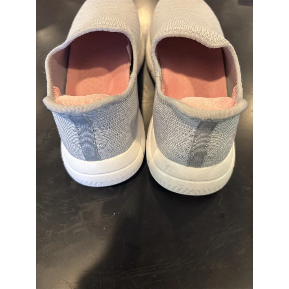 STQ Slip-on Women's Sz 8.5 Walking Shoes w/ Arch Support Memory Foam Gray/Pink